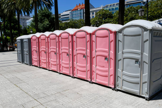 Best Short-Term Portable Toilet Rental  in Country Clu, MO